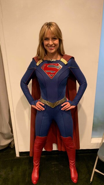melissa benoist dressed as supergirl gets me so horny