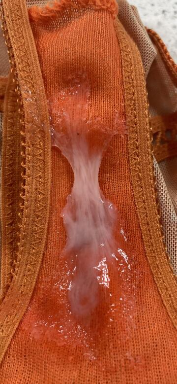 close up of my thick and sticky ovulation pussy cream 🧡