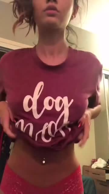 never judge a book by it's cover 😍 ( her free album in comments)