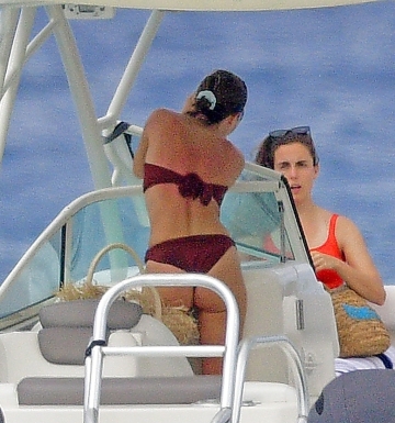 emma watson's booty up close