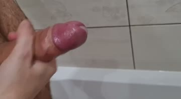 sugar momma made me cum in the shower