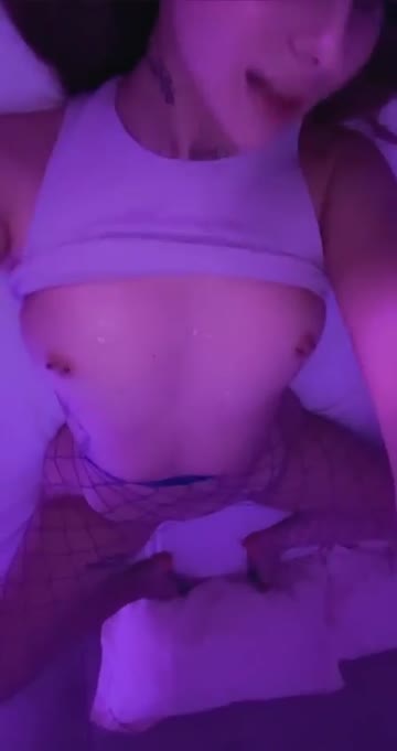 this sperm on my body looks better than clothes, agree?