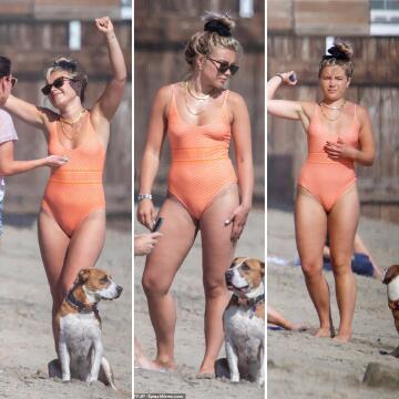 florence pugh has got an armadillo in her trousers.