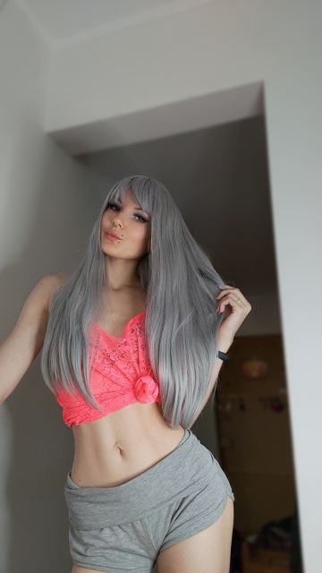 hoe do you like my grey hair? 💕