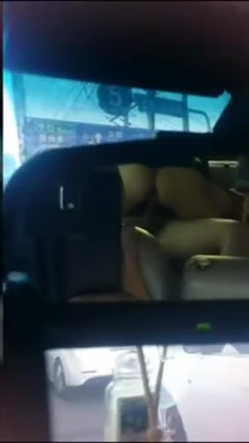 fucking in the uber during a traffic jam