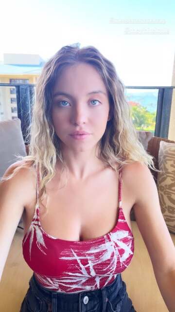 “am i innocent looking enough for you daddy? i'm sorry that my boobs are soo big, i can't help it.” - sydney sweeney