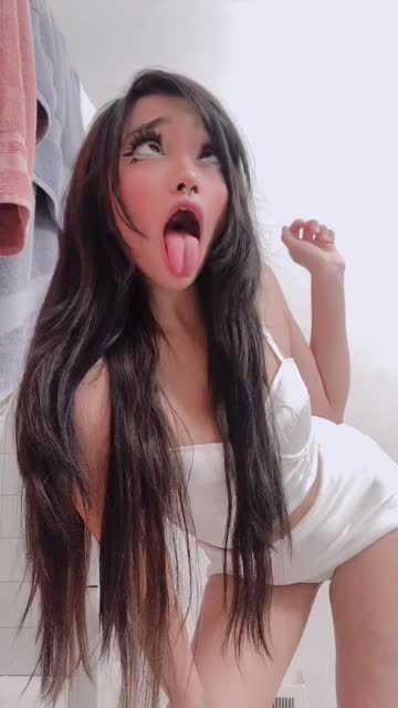 oh no! not another ahegao vid!
