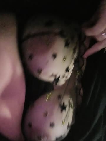 are the 🌟 out tonight where you're at? 🌃 😘