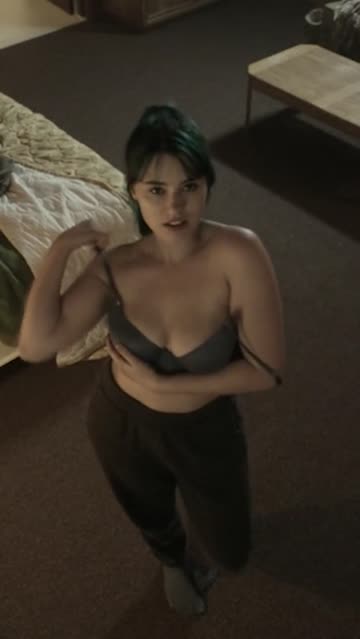 skyler wright's massive tits in dexter new blood ep5