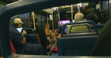 pussy eating on the bus