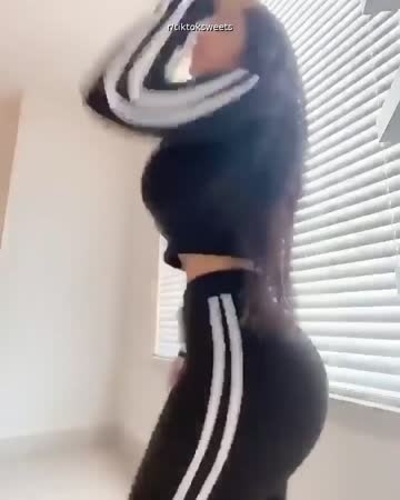 asian gym girl ass