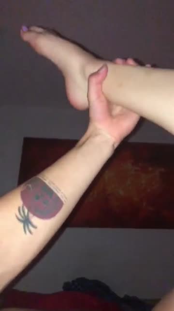 i would love one more 🍌 so that all my 🕳 are filled up. anyone willing to help? 👧🏼