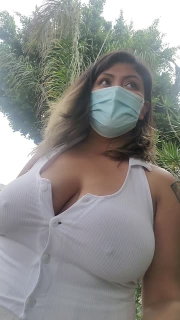 don't let this gloomy weather get you down 😘