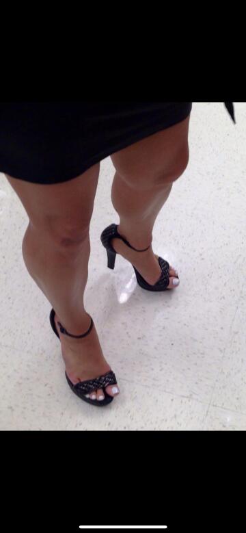 hubby says my legs and feet have to be showing 24/7. do u agree.