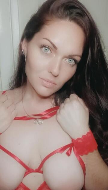 let me be your new favorite milf