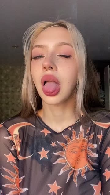 my lips are missing your cum, right?