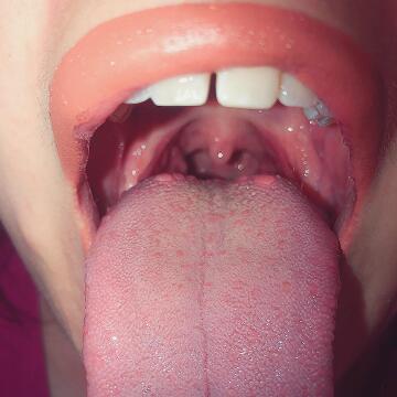 big juicy mouth, tiny uvula💕 (oc)