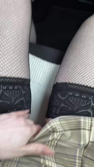 you drive me to the mall and see in the mirror what i'm doing... wyd?