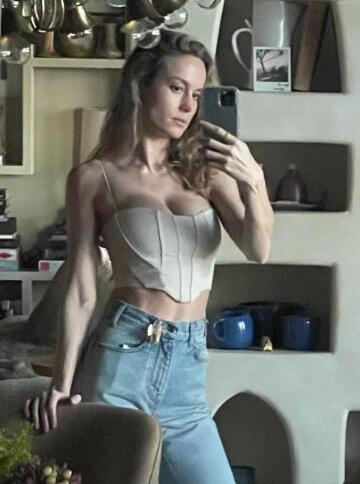 brie larson showing off her tits again