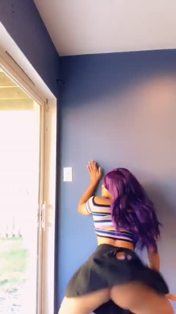 i know watching me shake my ass gets you so hard