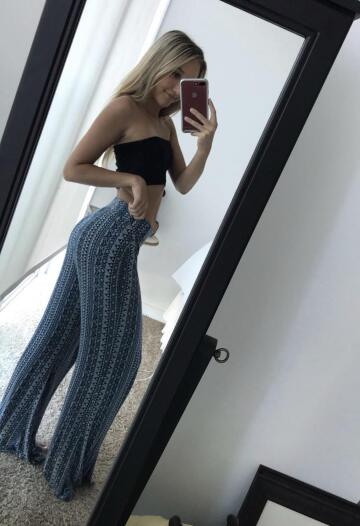 hope you like my curves in this pants!