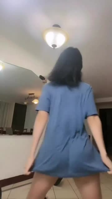 whats her id? she cute asf