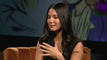 olivia munn likes her toes licked