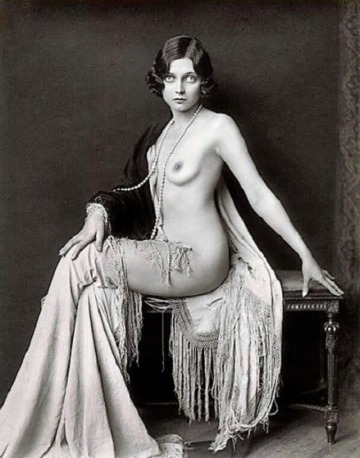 adrienne ames, photographed by alfred cheney johnston (late 1920s). she was a socialite who became an actress & was popular in b movies of the early '30s