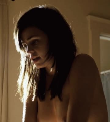 lina esco in flaked [s1e1-2016]