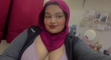 new hijab, new bra 😎