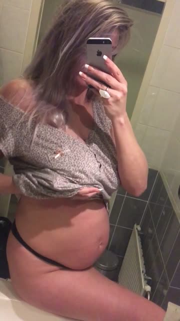 tummy grows, as well as my tits😍