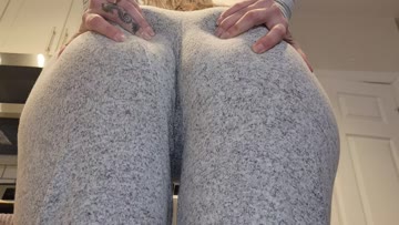 wanna eat my ass while we watch star wars ?