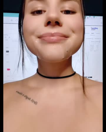 love a hot nut on my face in the middle of the day