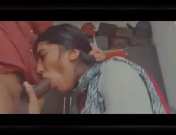 extremely horny babe giving blowjob to her boyfriend [link in comment] 💦💦