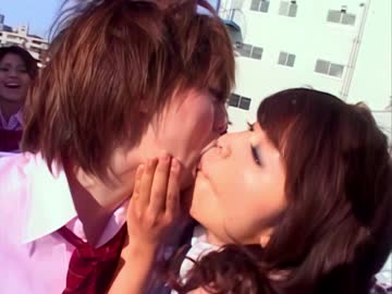 [dvdps-881] group of students hold kissing match on roof