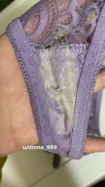 [selling] i love ovulation 😏♥️cuz i’m very horny and wet 💦😉wanna taste me?😈 kik: dinna999 (serious inquires only)