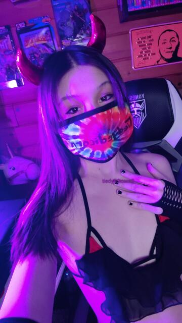 wouldya chill with a sad, nerdy mixed asian (me)?