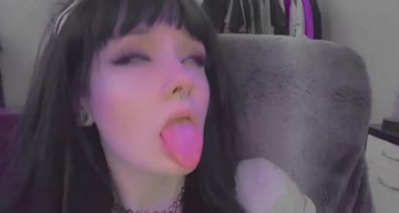 breeding kink? you can impregnate me & watch as my tits swell and grow 🥰