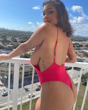 would you fuck me on the balcony and let people watch?