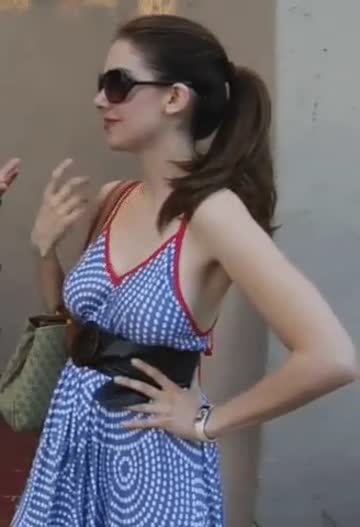 oh alison brie...