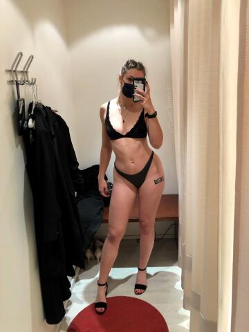 would you [f]it into this changing room with me? 5’10