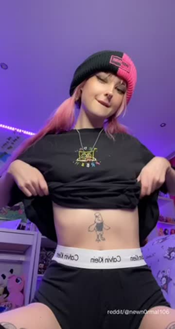 tiny titty surprise:3