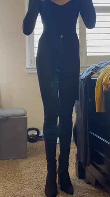 black and tight 🌸😊