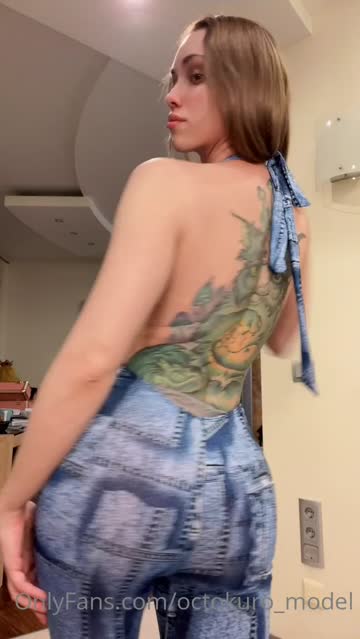 /r/sexybutporn excellent neckline