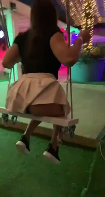 love wearing skirts in public💕