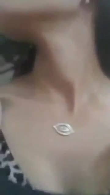 extremely beautiful rich indian girl showing her b00bs🥵 rubbing her pu$$y - must watch😍🔥[link in comments 📩]