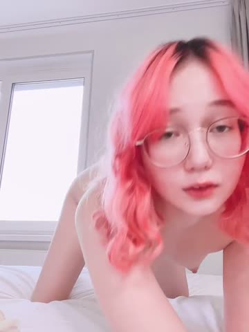 i’m so happy this subreddit is back!! hehehe