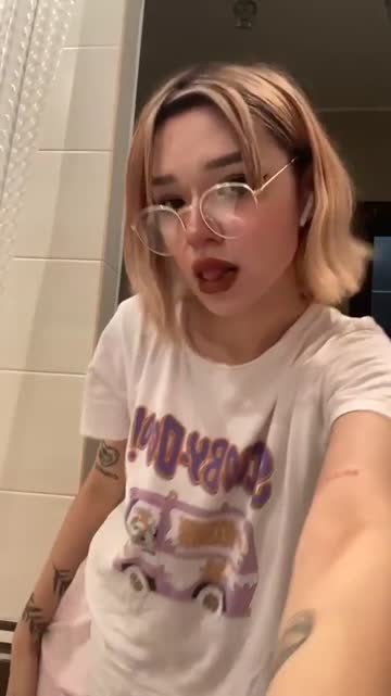 am i the teen you’d fuck?