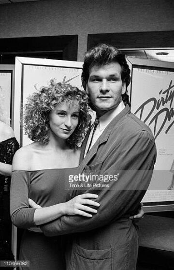 jennifer grey and patrick swayze at the 1987 premier of dirty dancing.