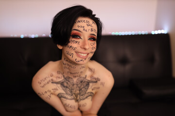 at my happiest when i'm being degraded 💕